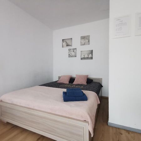 Ferienwohnung Kawalerka Z Balkonem 27 Częstochowa Exterior foto