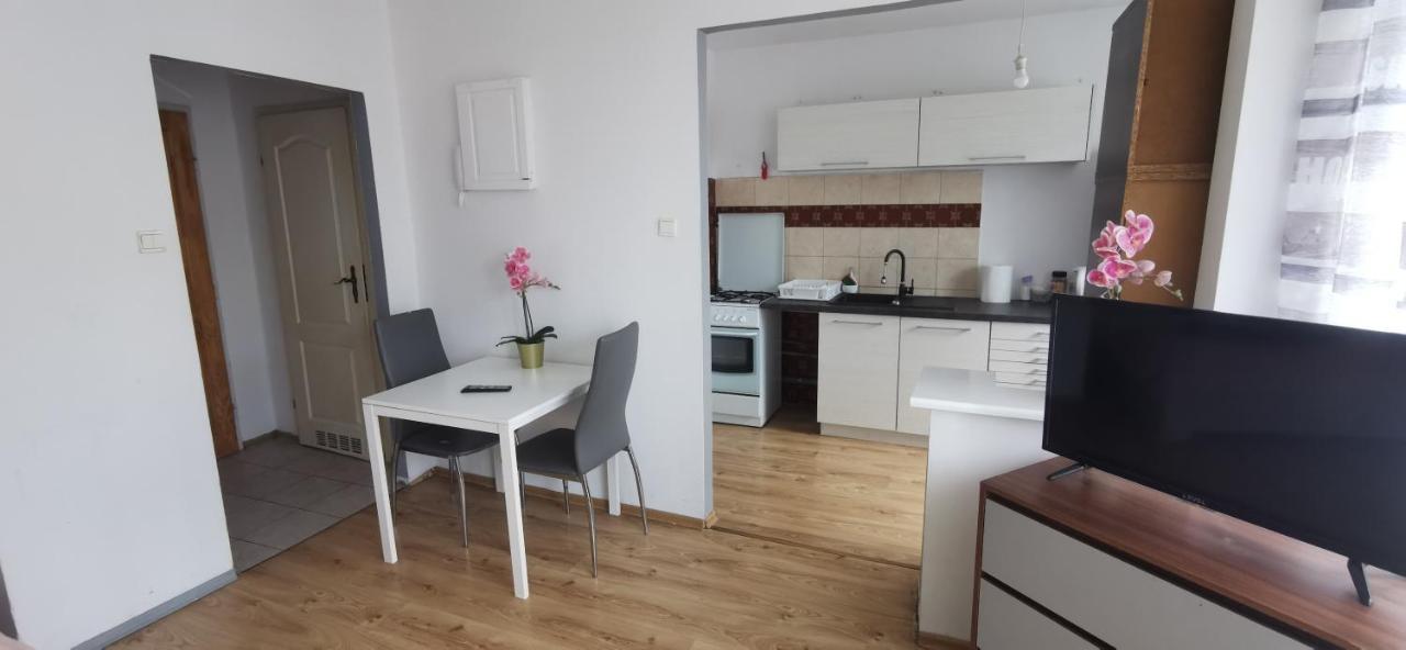 Ferienwohnung Kawalerka Z Balkonem 27 Częstochowa Exterior foto