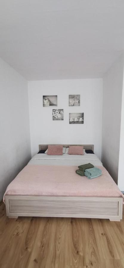 Ferienwohnung Kawalerka Z Balkonem 27 Częstochowa Exterior foto