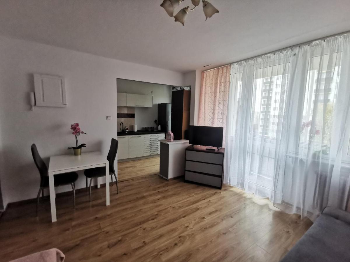 Ferienwohnung Kawalerka Z Balkonem 27 Częstochowa Exterior foto